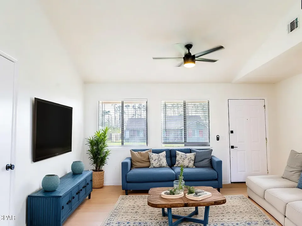 206 Acme Ln
