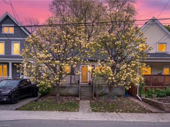 147 Strachan St E, Hamilton, ON L8L 3M7