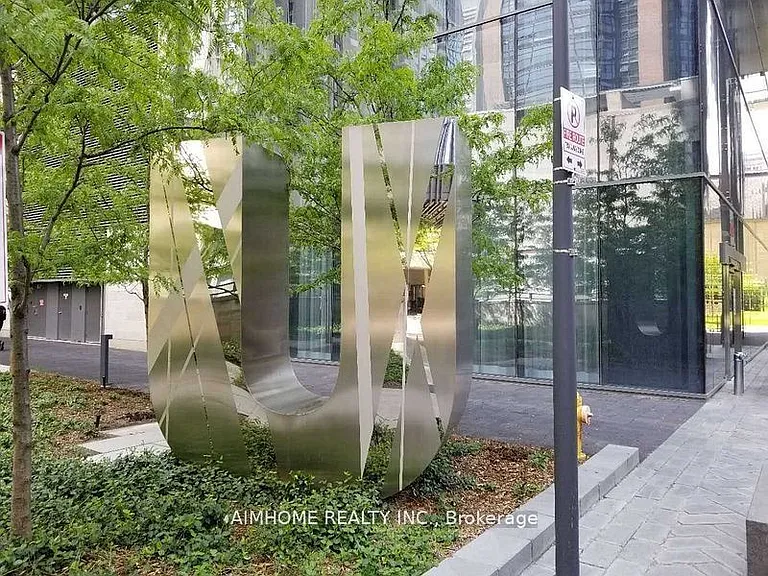 1080 Bay St #1506 — Photo 2
