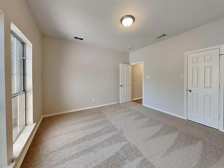 3016 Coventry Ln — Photo 16