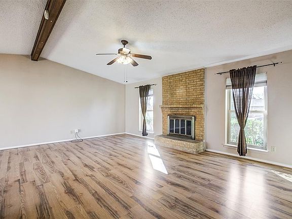 5th image of 2109 Drake Dr