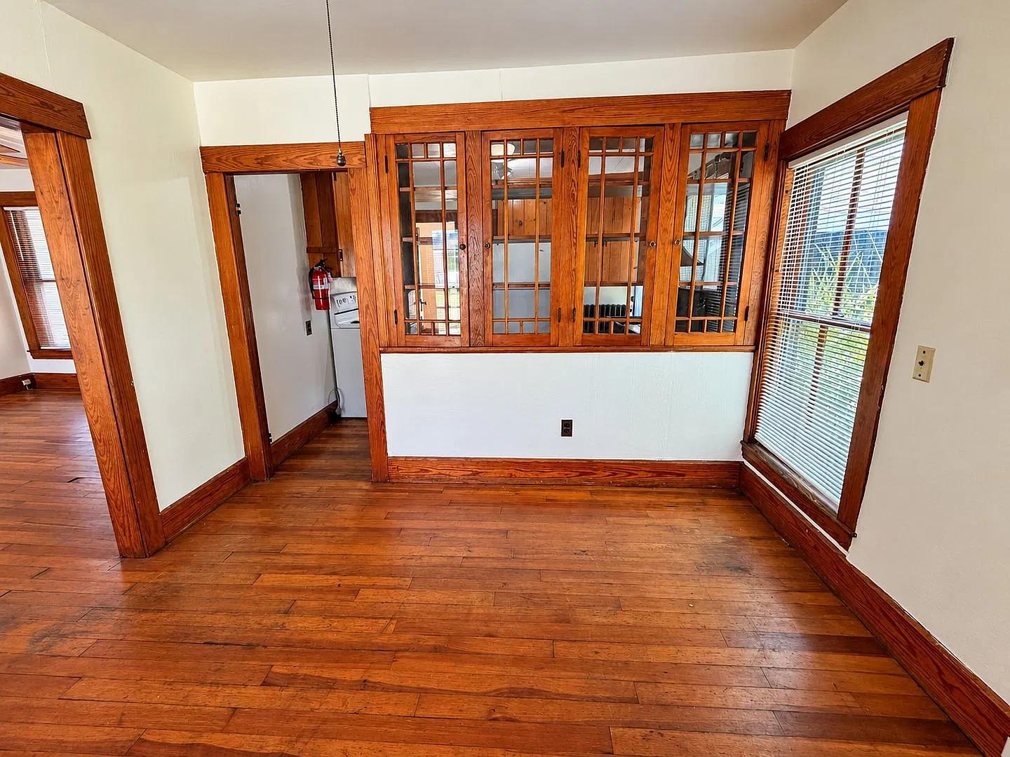 58 Oak Street — Photo 3