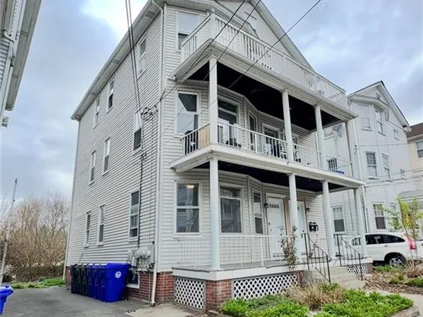 31-33 Richter St, Providence, RI 02908