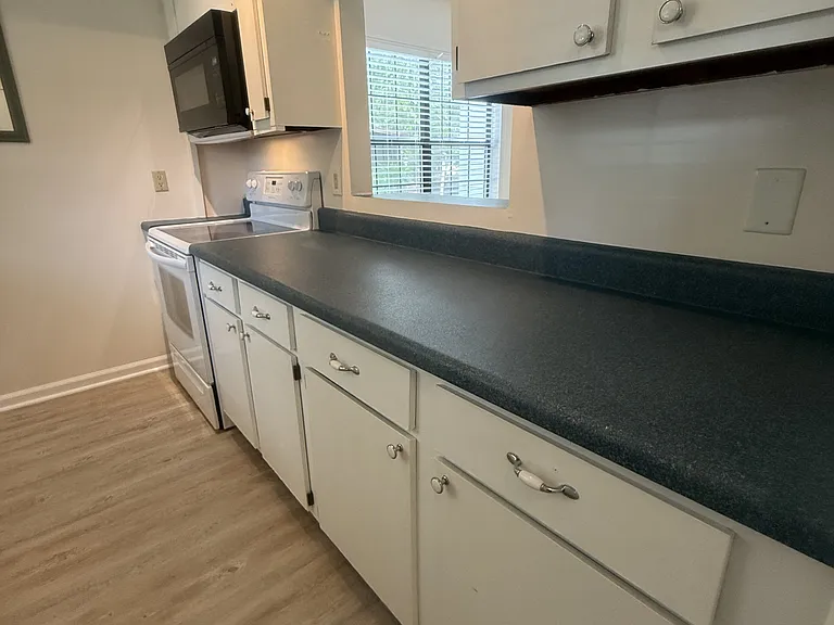6576 Pebble Beach Cres — Photo 10
