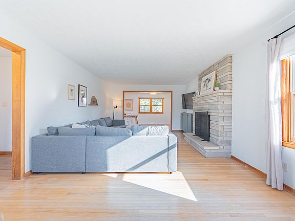 5th image of 721 S Pleasant Ridge Rd