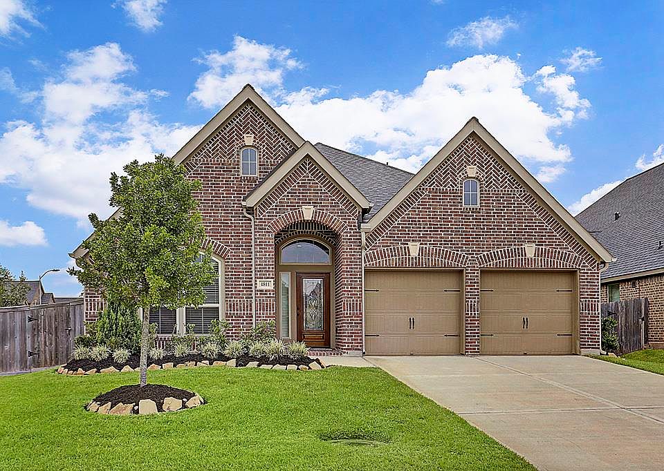 1st image of 1811 Majestic Falls Ln
