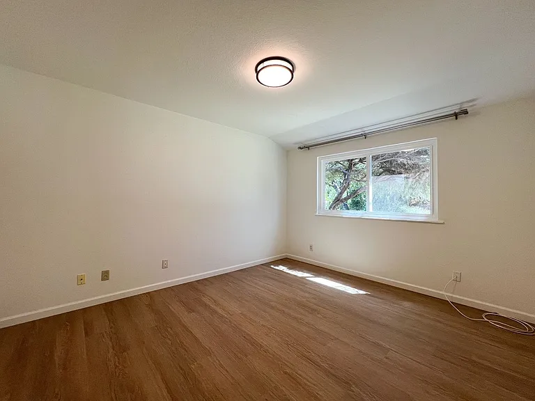 34 Queens Ct — Photo 19
