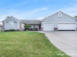 2106-2108 Kinnrow Ave NW, Grand Rapids, MI 49534