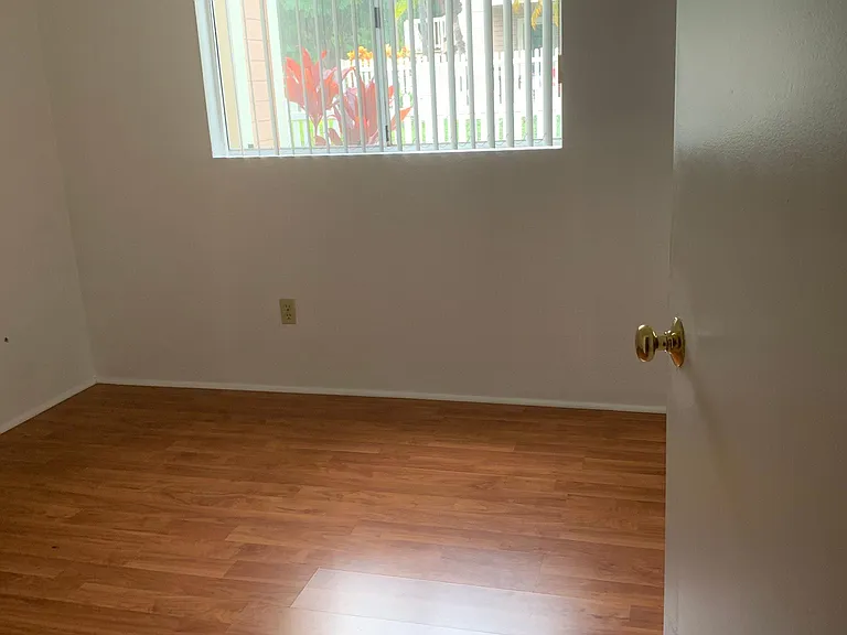 Guest bedroom