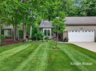 3694 Arborway Dr, Norton Shores, MI 49441