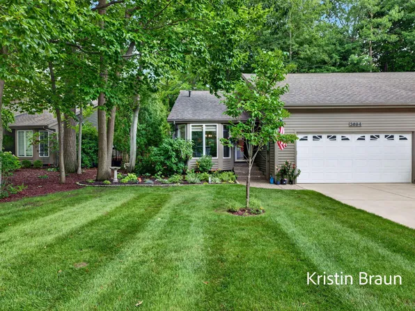 3694 Arborway Dr, Norton Shores, MI 49441