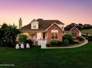 3122 Ellejoy Rd, Walland, TN 37886