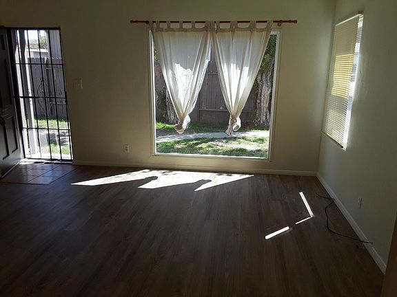 3rd image of 4551 32nd St