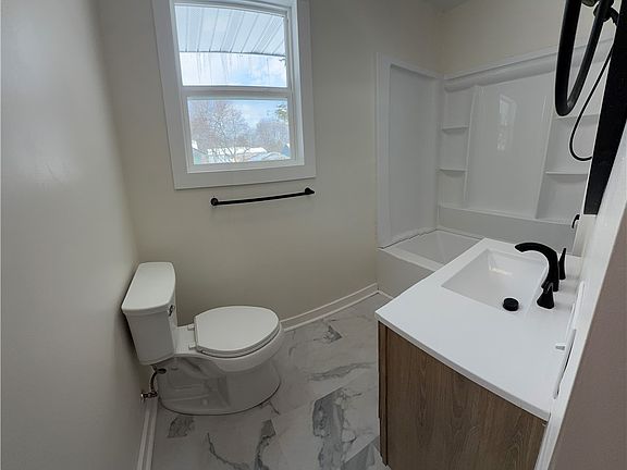 5th image of 125 Standart Ave