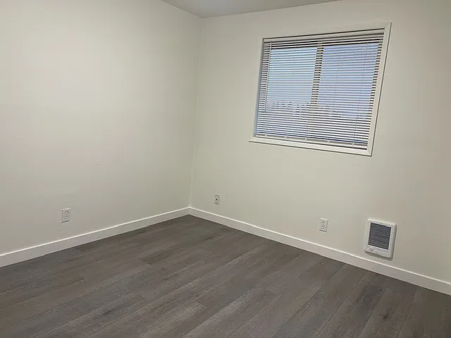 1028 E Woolsey Dr — Photo 6