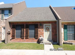 220 Woodland Cir, New Iberia, LA 70563