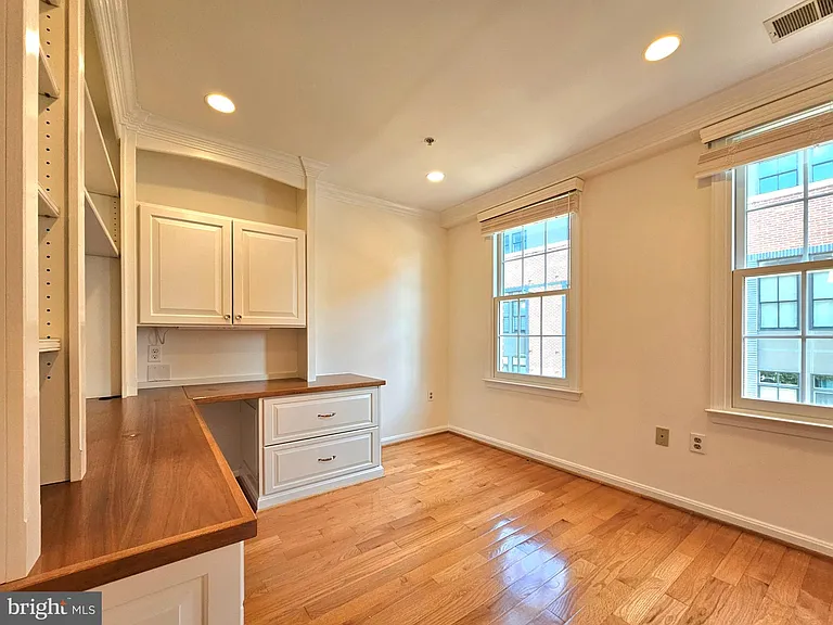315 Hearthstone Mews — Photo 22