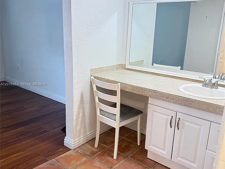 1205 Mariposa Ave #301 — Photo 17