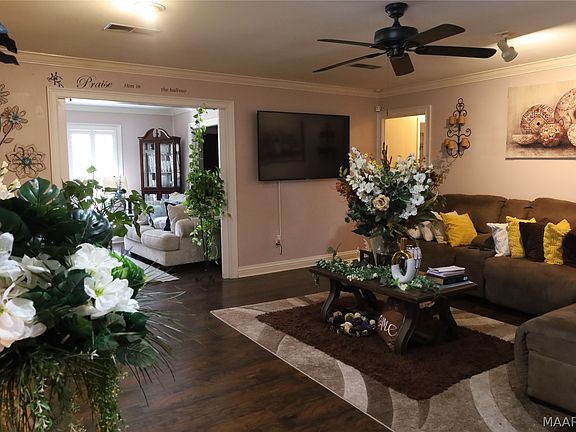 3rd image of 3100 Hemon Rd