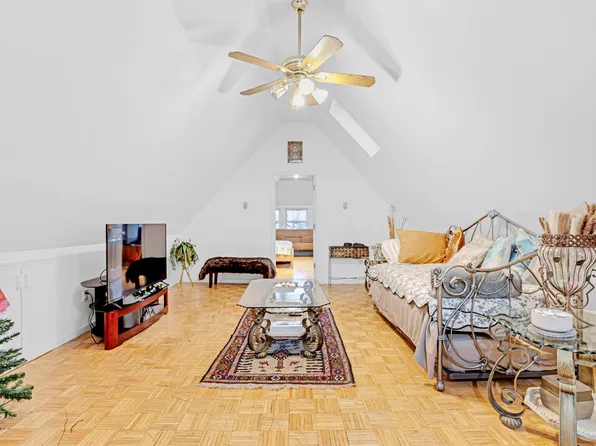 16 Stegman Terrace image 23 of 48