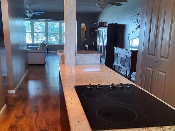 3114 59th Street #303, St Petersburg, FL 33707