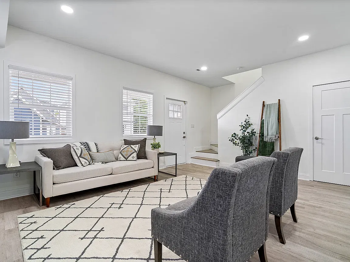 22 E Regent St — Photo 4