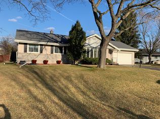 N93W17452 Devon Wood Rd, Menomonee Falls, WI 53051