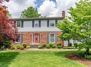 8933 La Costa Rd, Jeffersontown, KY 40299