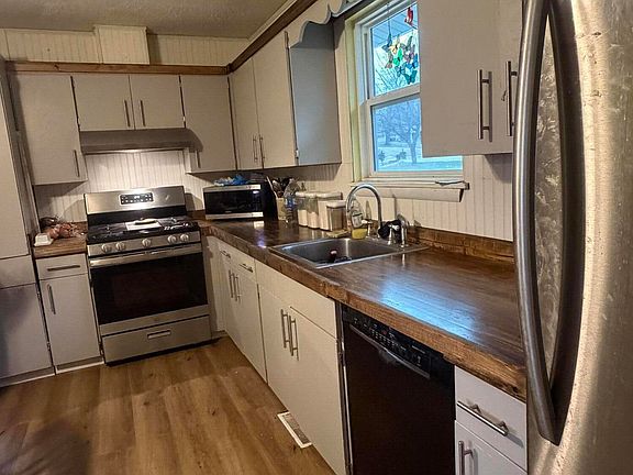 2nd image of 316 Geyer Road