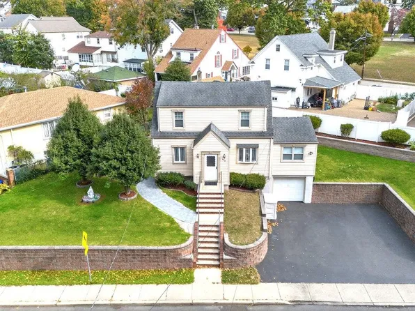 870 Passaic Avenue image 1 of 25