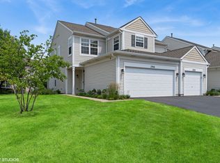 2966 White Thorn Cir, Naperville, IL 60564