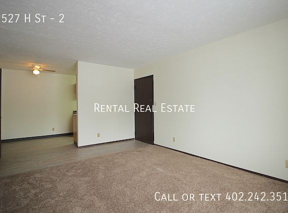 3rd image of 2527 H St APT 2