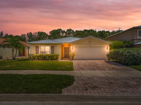 1924 SW JAMESPORT Drive, Port St Lucie, FL 34953