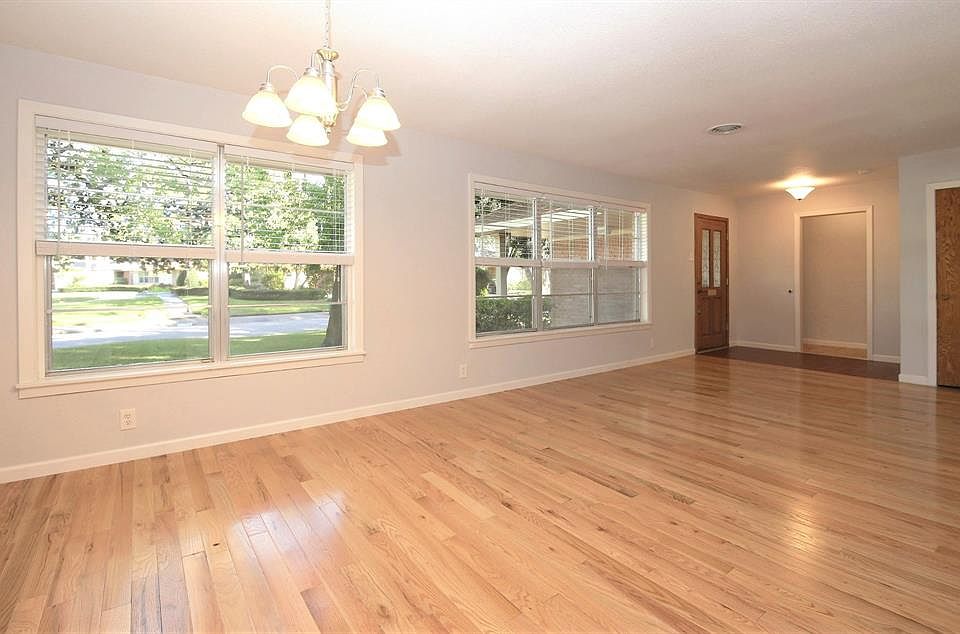 1st image of 10202 Cliffwood Dr