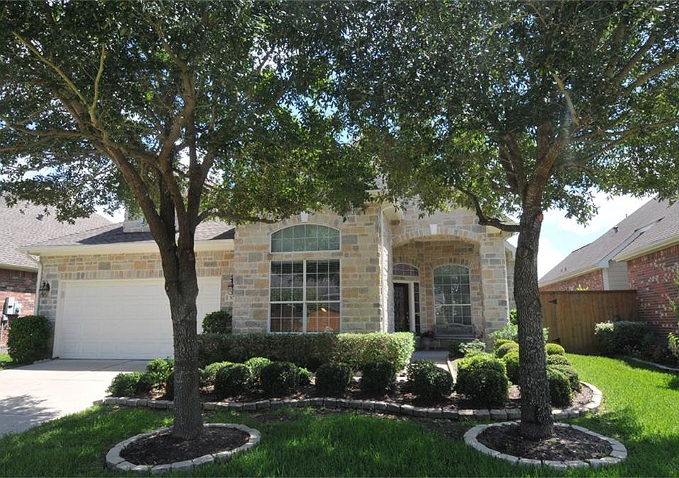 1st image of 5219 Valley Bluff Ln