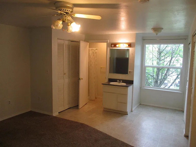 77 W 24th Pl — Photo 9