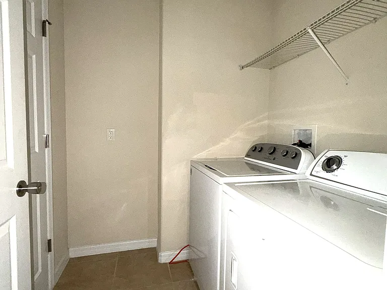 4910 Fiorazante Ave — Photo 27