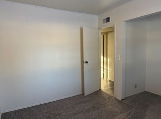 958 S 36th St, Manitowoc, WI 54220