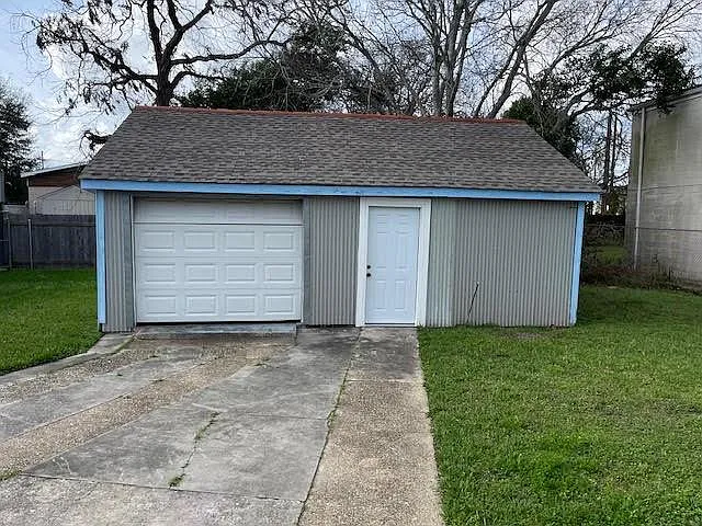 1011 Hancock St — Photo 18