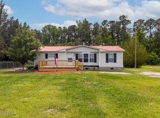 308 Hubert Blvd, Hubert, NC 28539