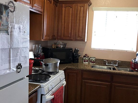 3rd image of 7741 W Vermont Ave