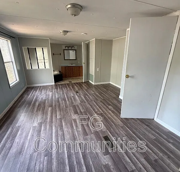 1059 Eller Rd #21 — Photo 3