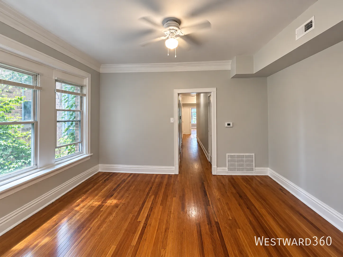 Available Now: 2br/1ba 2nd Floor In South Shore, Blocks From The Lake. $1,375 — Photo 1