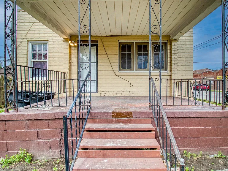 5421 Toledo St — Photo 6