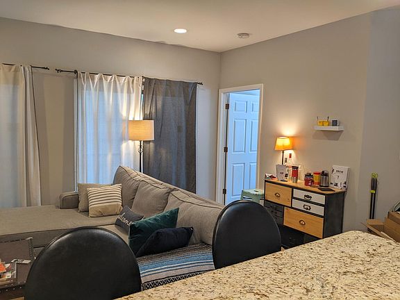 4th image of 1715 S Jefferson St #1F