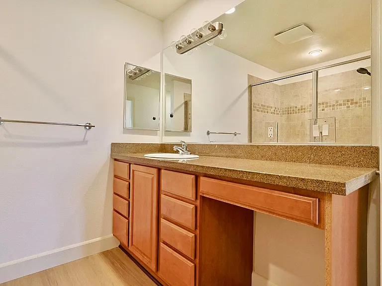 3181 Pinehurst Dr #D — Photo 26