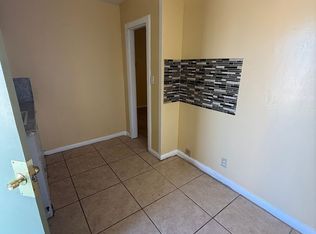 6568 Desert Queen Ave APT B, Twentynine Palms, CA 92277