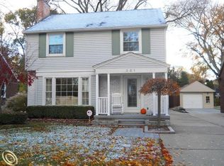 351 Kerby Rd, Grosse Pointe Farms, MI 48236