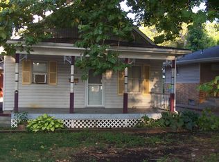 2720 Lowell Ave, Springfield, IL 62704