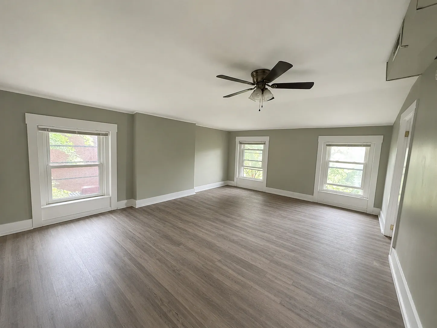 1 bed, 725 sqft, $1,075 — Photo 3